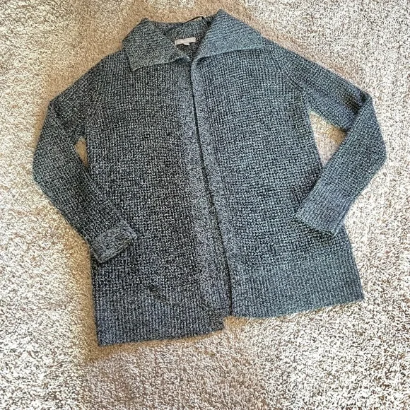 Banana Republic Cardigan Sweater- M - Picture 2 of 7